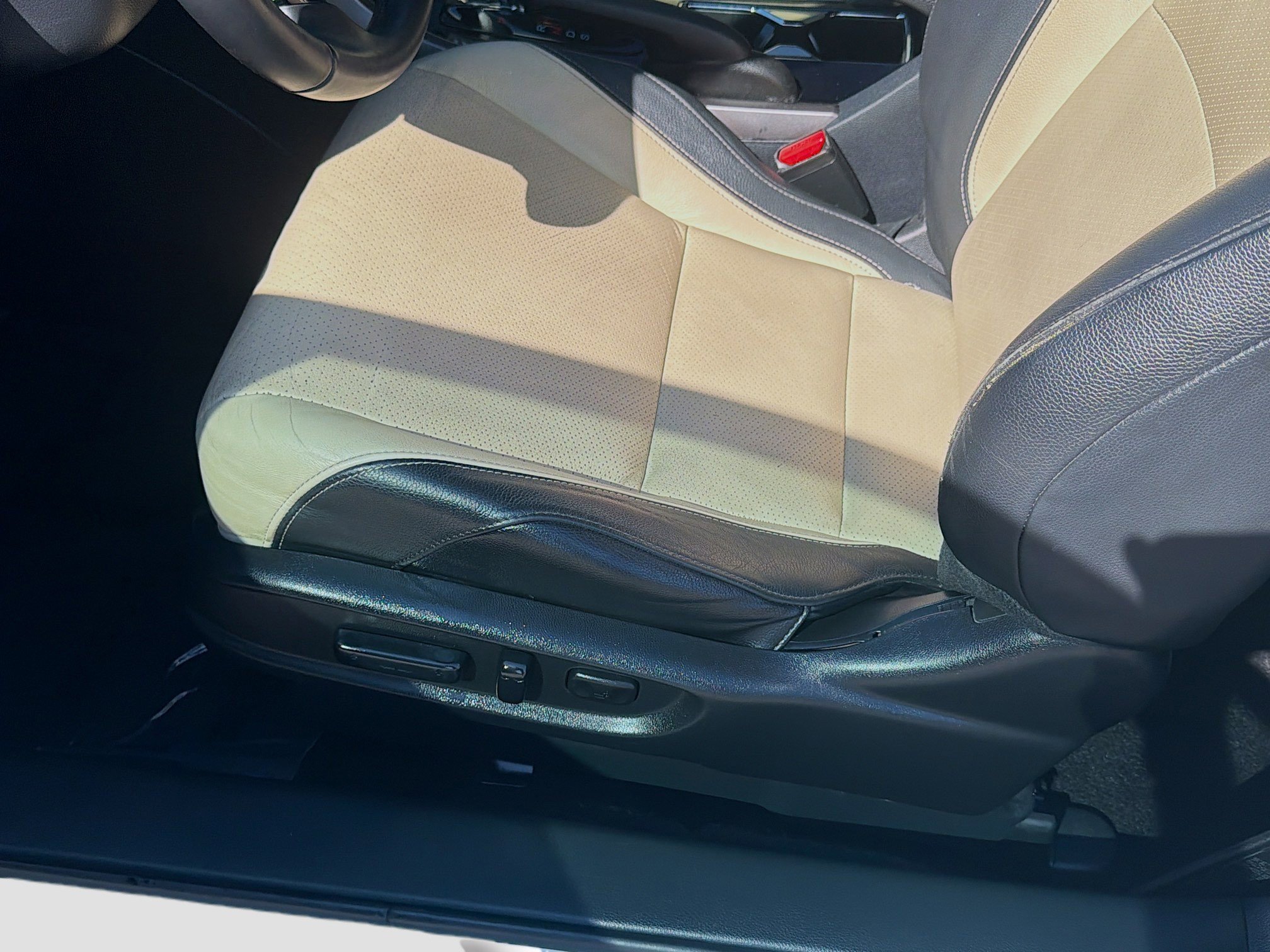 Used 2017 Honda Accord EX-L image 19