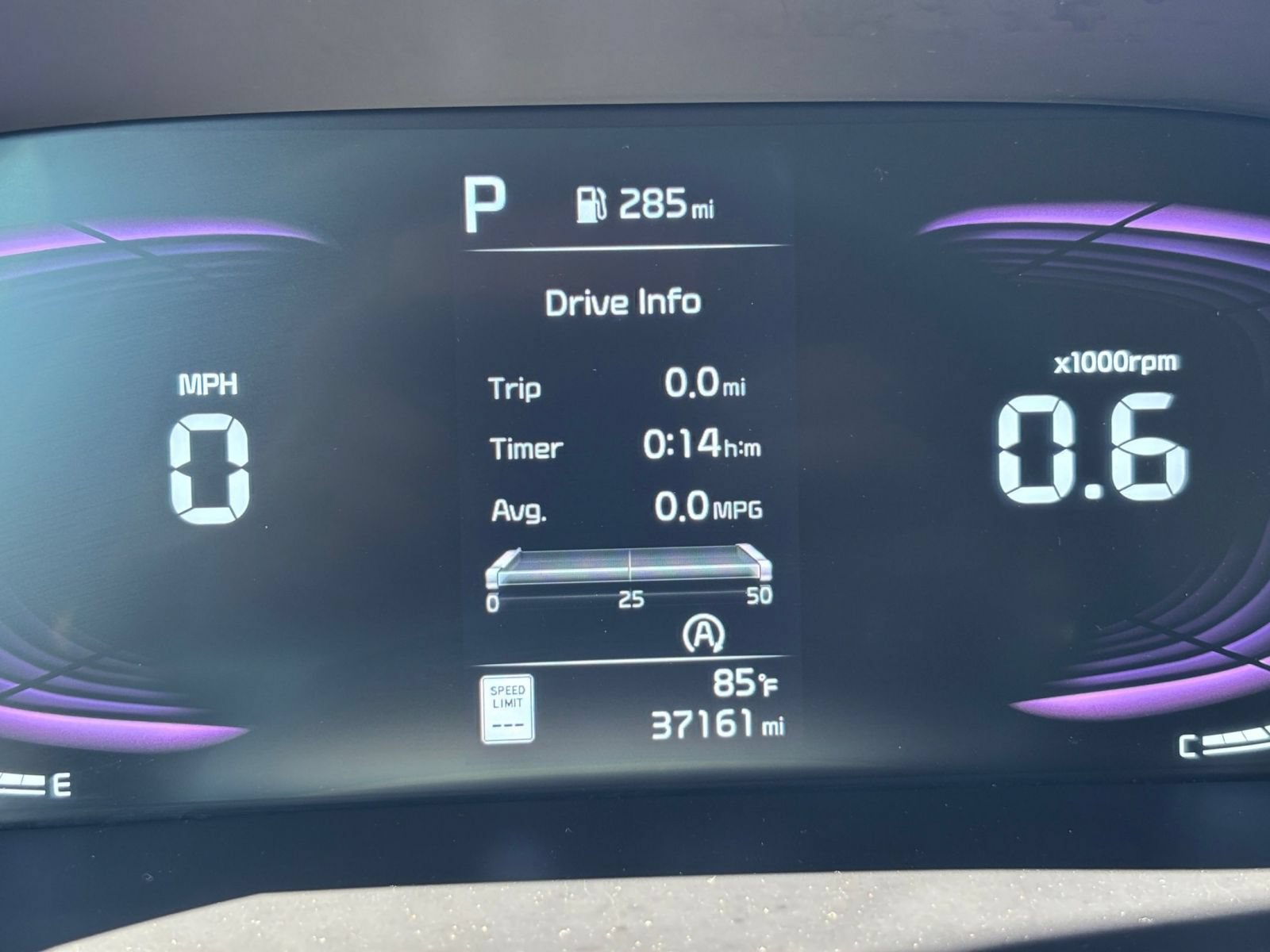 Used 2025 Kia Soul LX w/ LX Technology Package FWD image 38