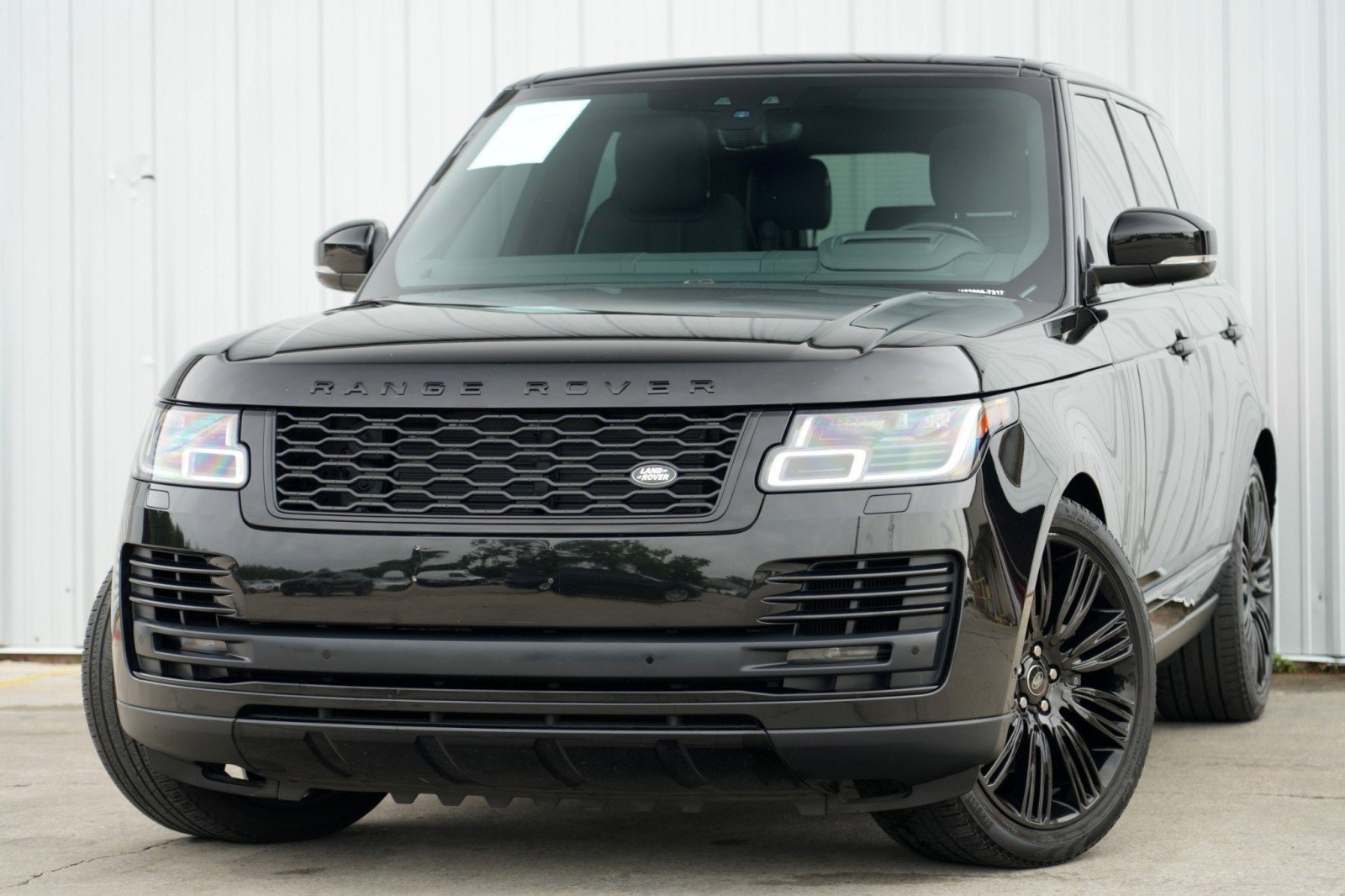 Used 2021 Land Rover Range Rover P525 Westminster Edition image 3