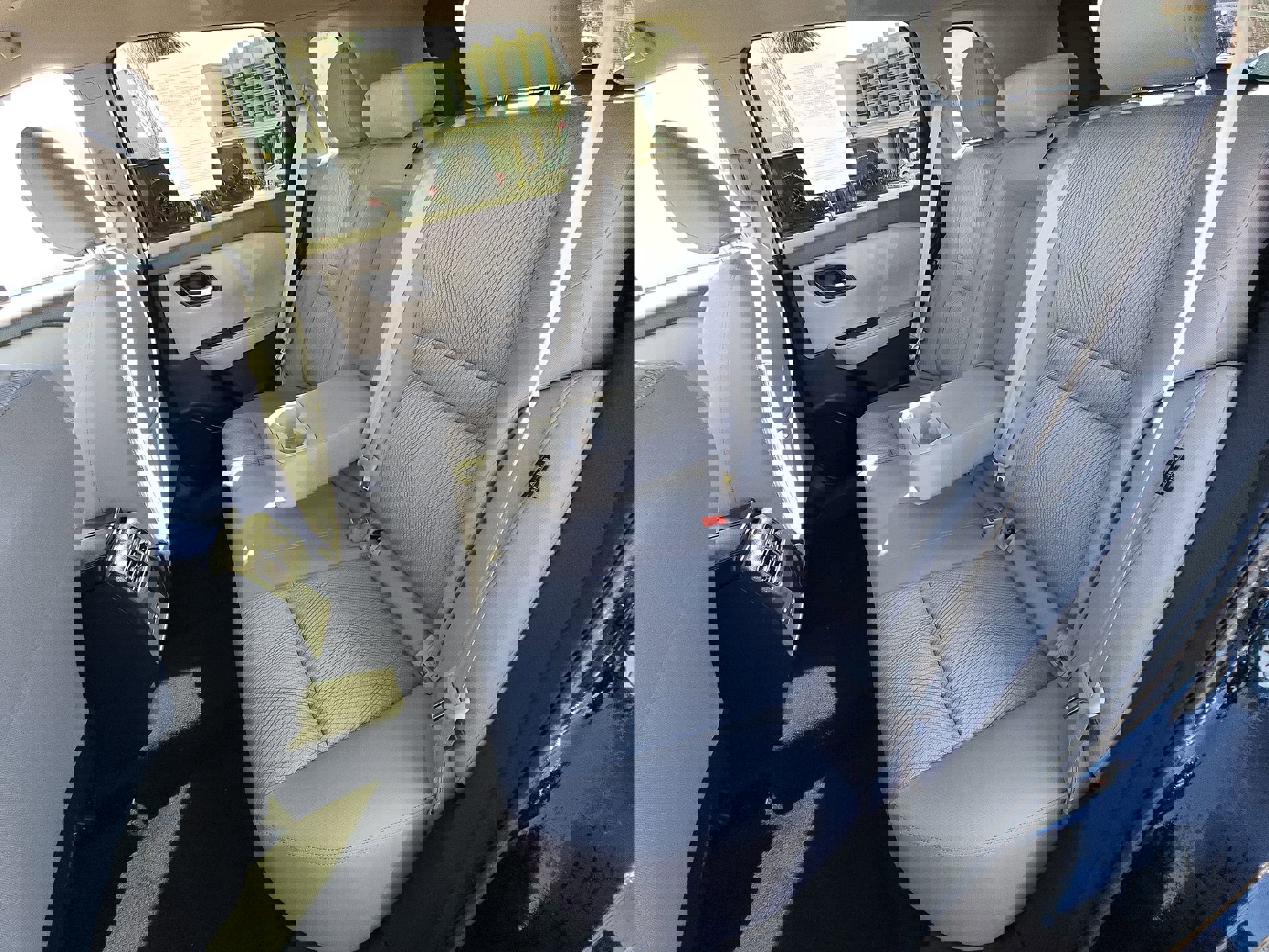 Used 2024 Nissan Rogue SV image 23