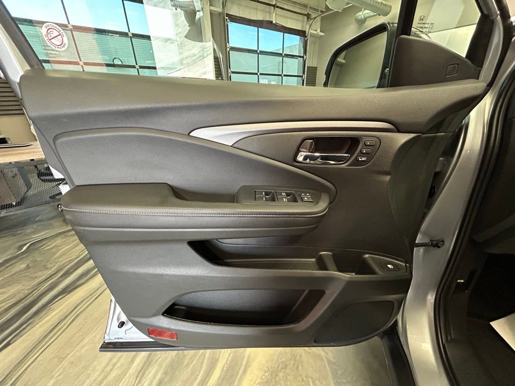 Used 2025 Honda Ridgeline RTL image 52