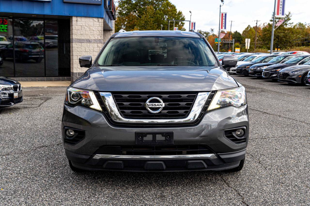 Used 2020 Nissan Pathfinder SL AWD/4WD image 2