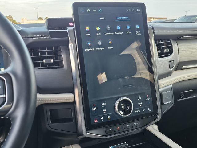 Certified 2024 Ford Expedition Platinum image 8