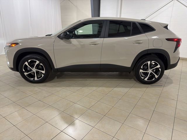 New 2026 Chevrolet Trax RS image 2