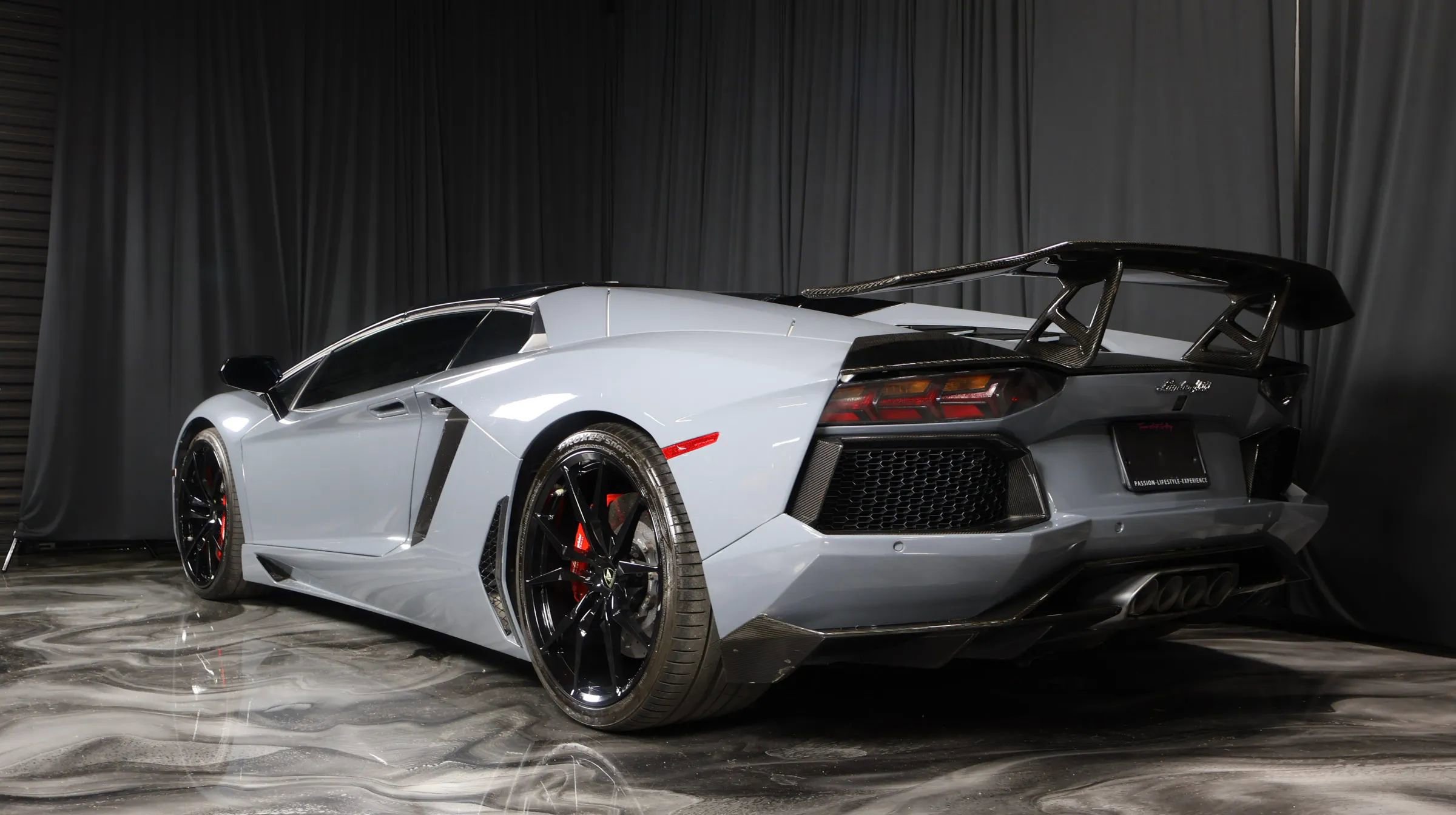Used 2014 Lamborghini Aventador LP 700-4 image 4