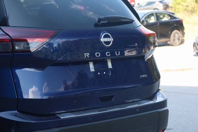 New 2026 Nissan Rogue SV image 7