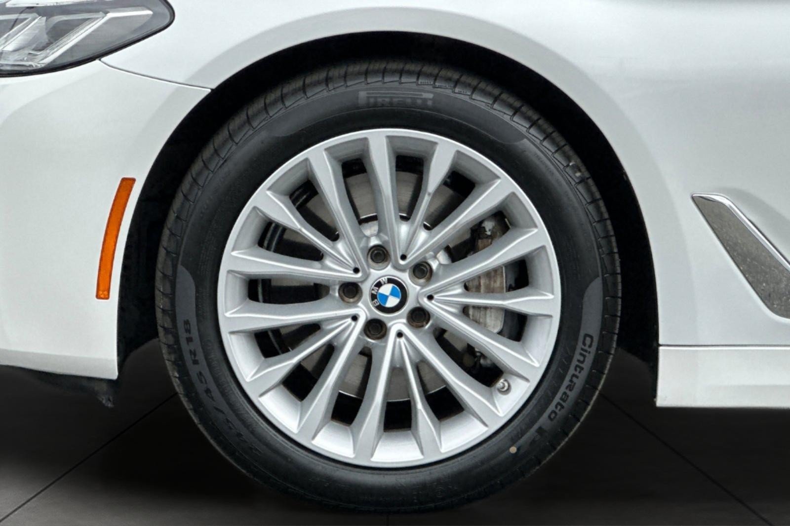 Used 2023 BMW 530i w/ Premium Package RWD image 25