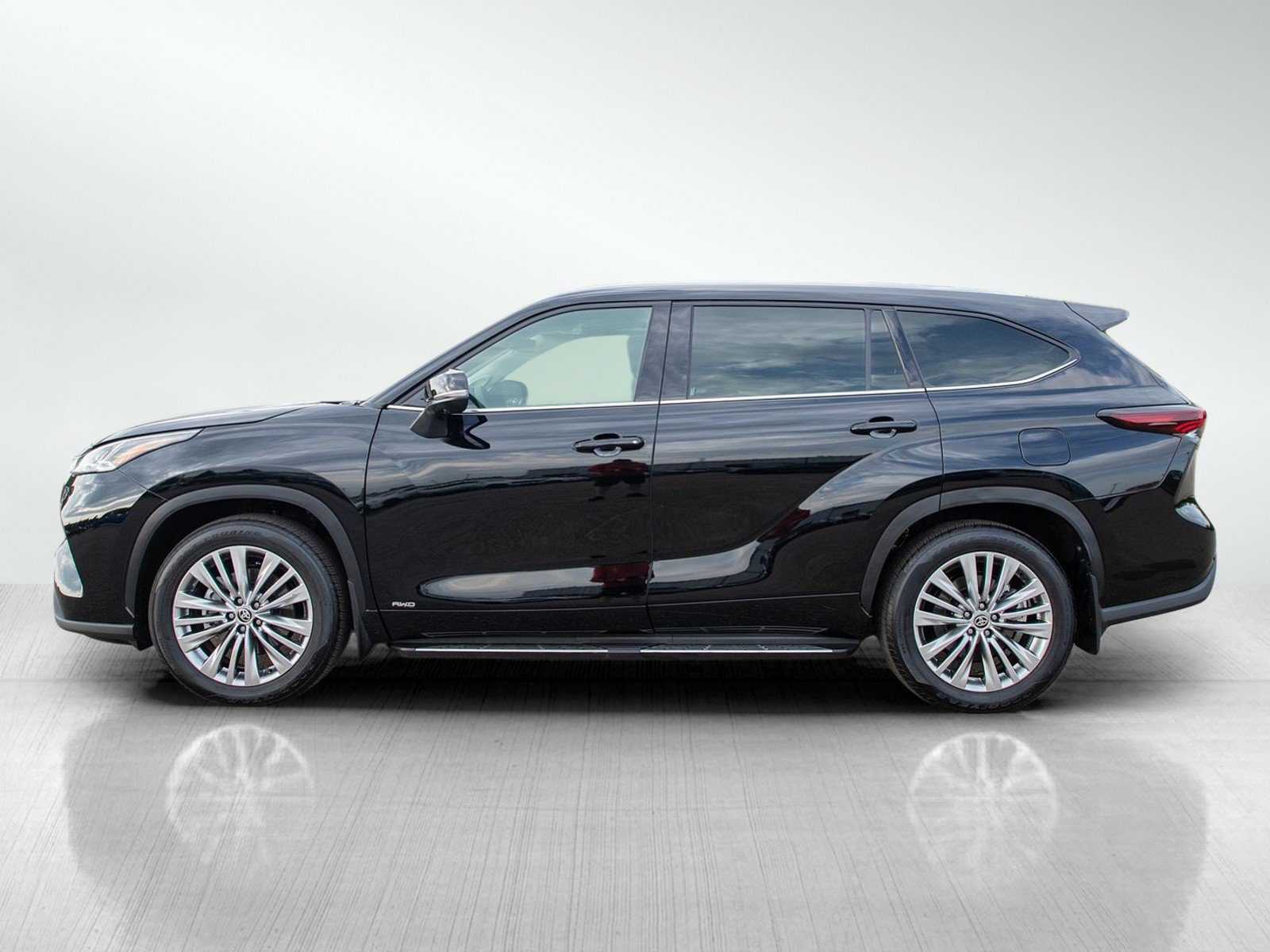 Used 2026 Toyota Highlander Platinum AWD/4WD image 2