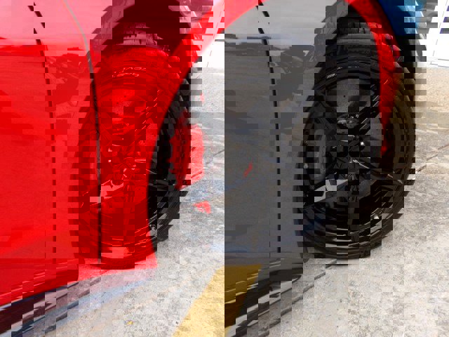 Used 2025 Chevrolet Corvette E-Ray w/ Stealth Interior Trim Package AWD/4WD image 30