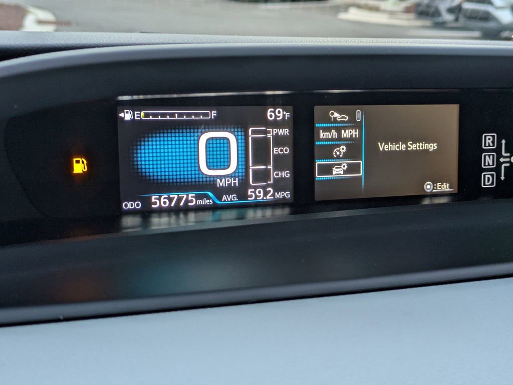 Used 2021 Toyota Prius LE FWD image 28