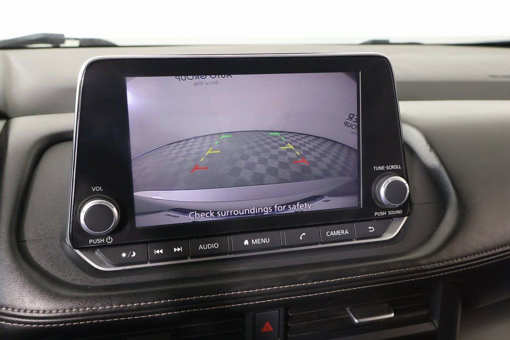 Used 2024 Nissan Rogue SV image 6