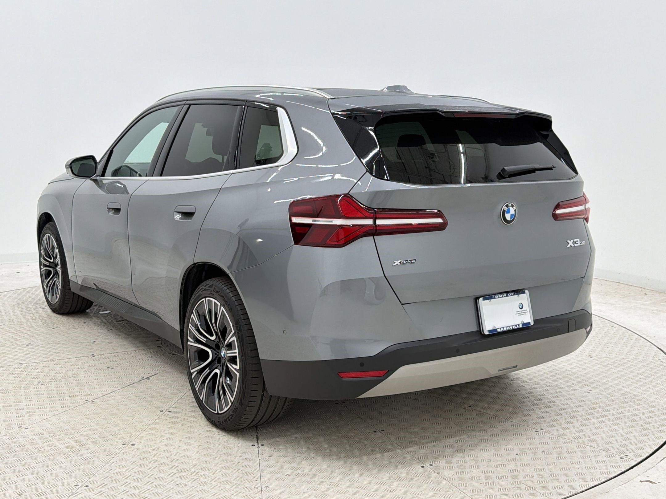 Used 2025 BMW X3 xDrive30i w/ Premium Package AWD/4WD image 3