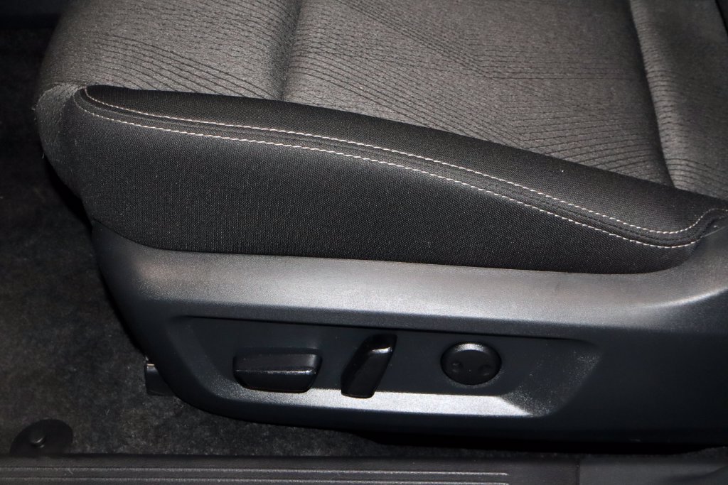 Certified 2026 Nissan Rogue SV FWD image 23