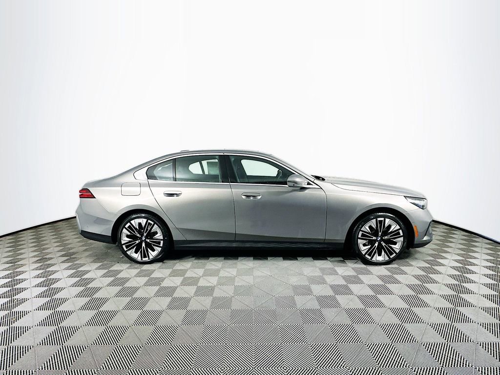 New 2026 BMW 530i xDrive image 10