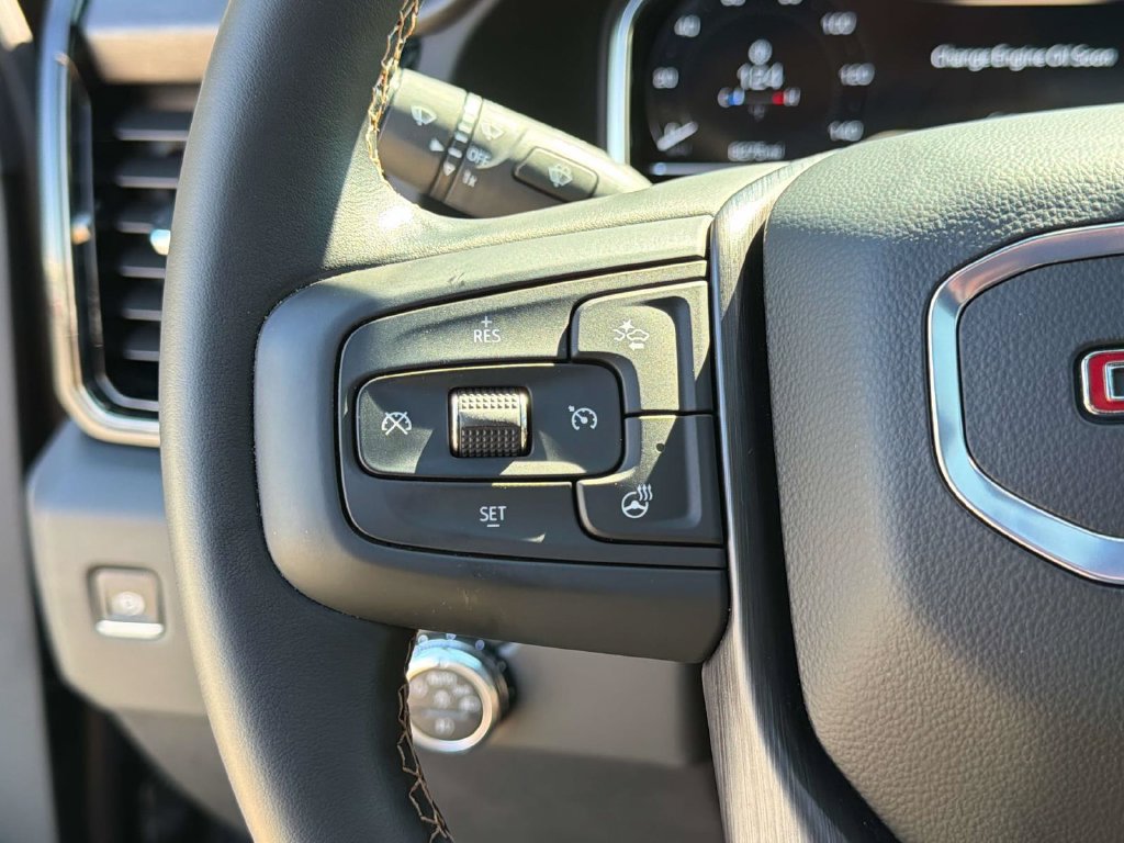 Used 2024 GMC Sierra 2500 AT4 w/ AT4 Premium Plus Package AWD/4WD image 39
