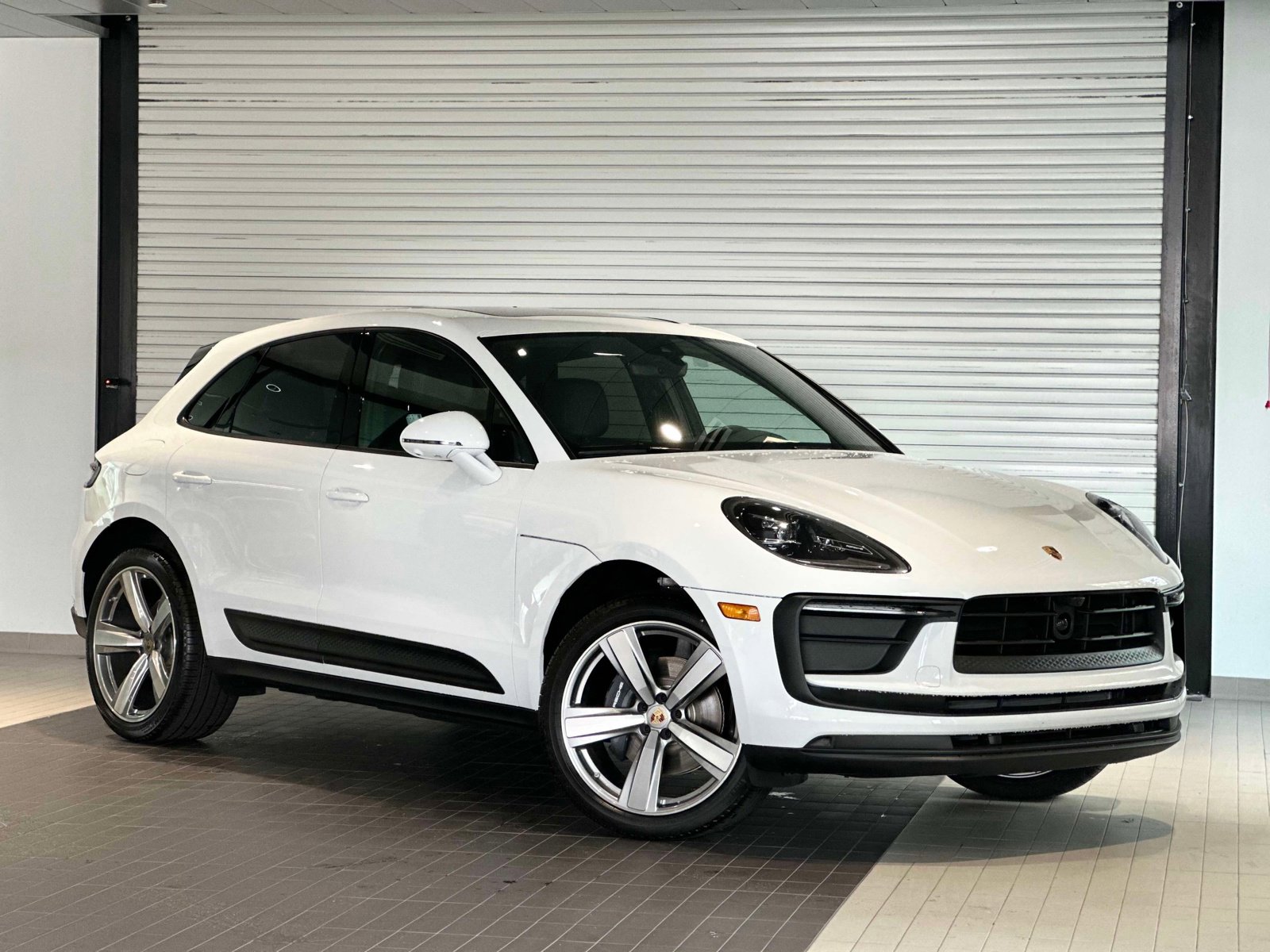 New 2026 Porsche Macan image 9