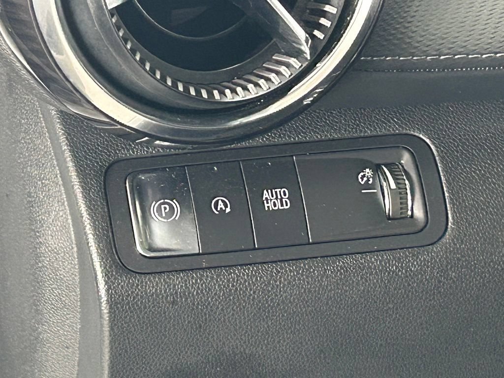 Used 2025 Chevrolet Equinox LT FWD image 20