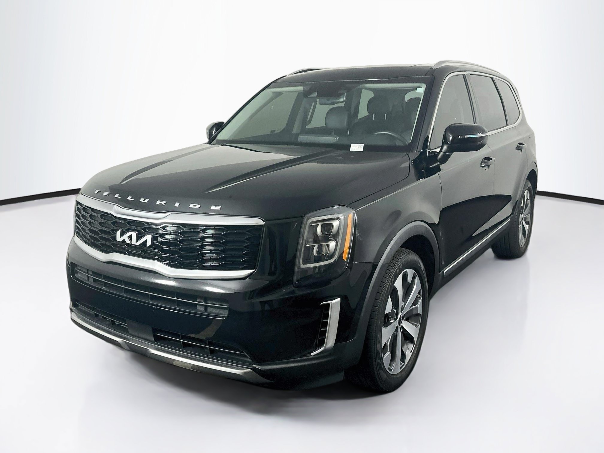 Used 2022 Kia Telluride EX w/ EX Premium Package FWD image 3