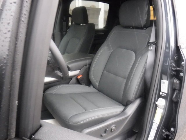 New 2026 RAM 1500 4x4 Crew Cab image 16