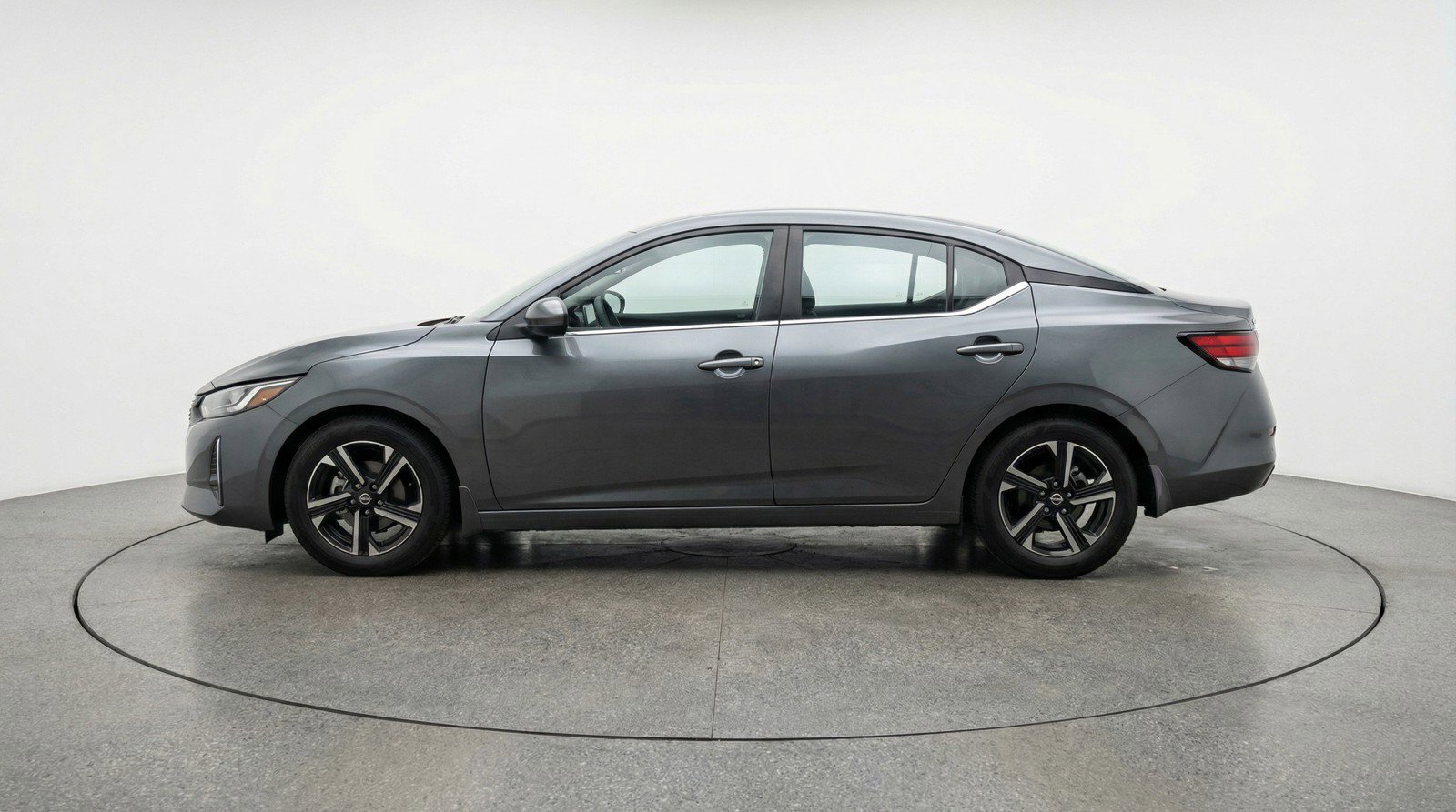 Used 2025 Nissan Sentra SV FWD image 5