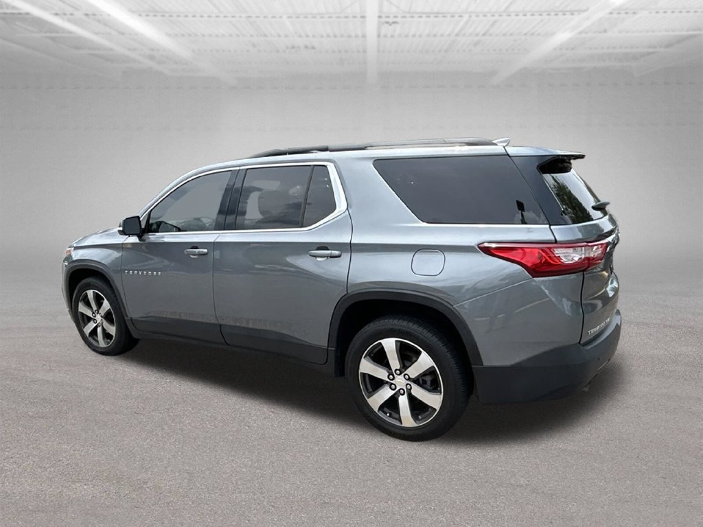 Used 2019 Chevrolet Traverse LT w/ LT Premium Package AWD/4WD image 2