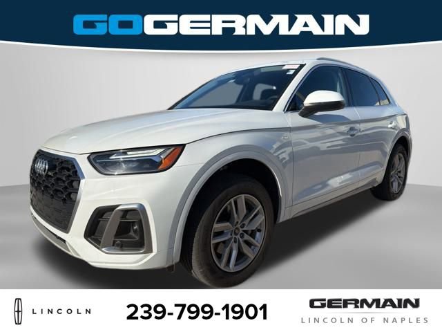 Used 2024 Audi Q5 2.0T Premium w/ Convenience Package image 1