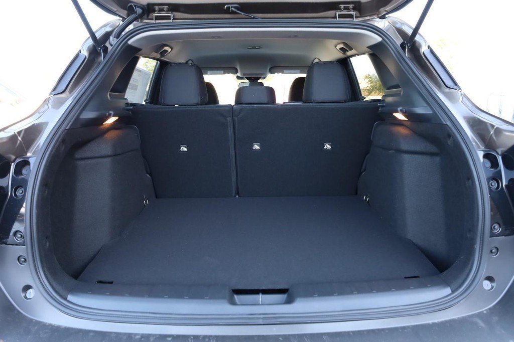 New 2026 Nissan Kicks SV w/ Cold Weather Package image 7