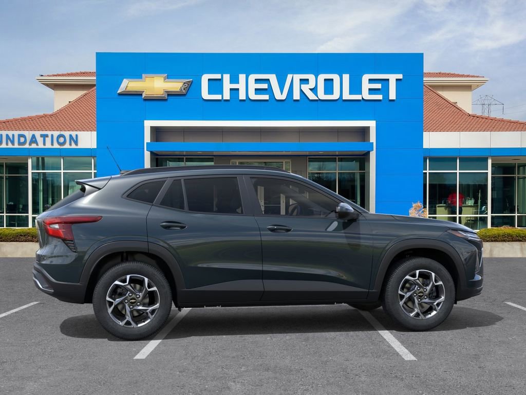 New 2026 Chevrolet Trax LT w/ LT Convenience Package FWD image 5