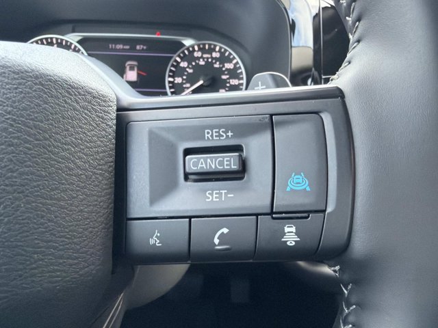 Used 2026 Nissan Pathfinder SV FWD image 25