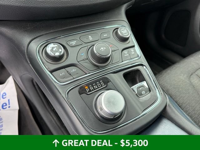 Used 2016 Chrysler 200 S AWD/4WD image 25