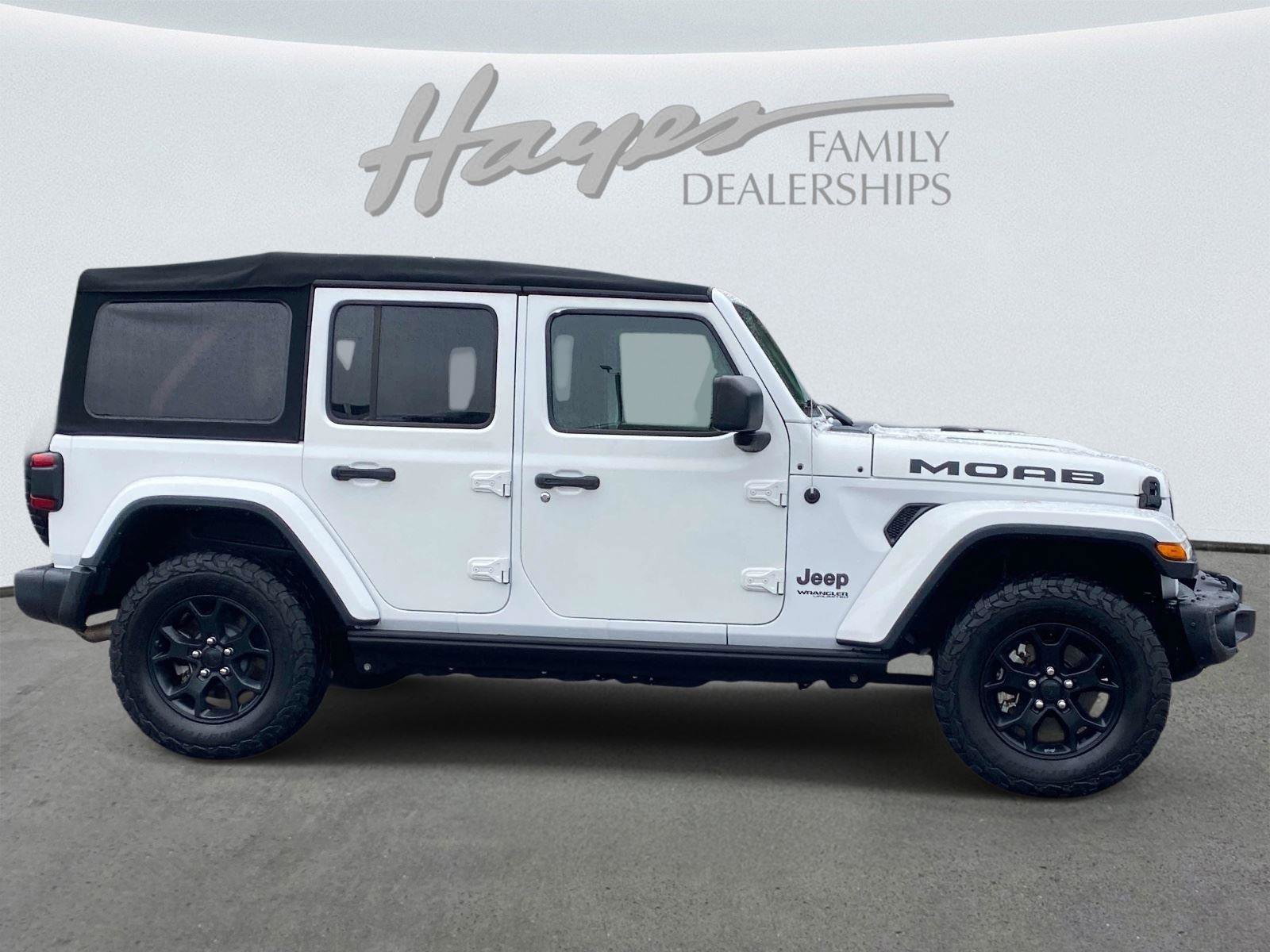 Used 2019 Jeep Wrangler Unlimited Sahara w/ Quick Order Package 24M Moab AWD/4WD image 2