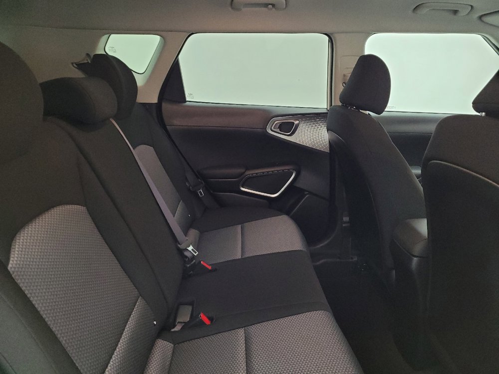 Used 2025 Kia Soul LX w/ LX Technology Package image 19