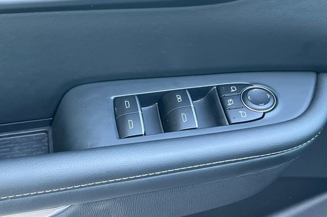 Used 2025 Buick Enclave Sport Touring image 12