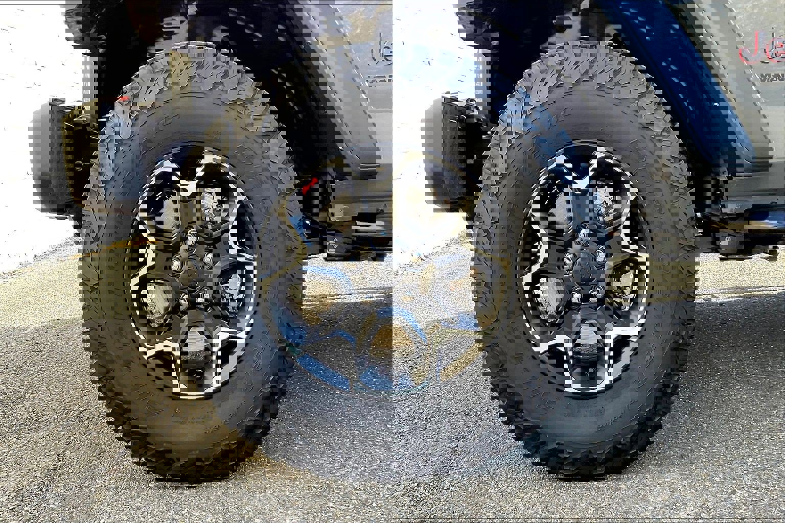 Used 2023 Jeep Wrangler Unlimited Rubicon image 7