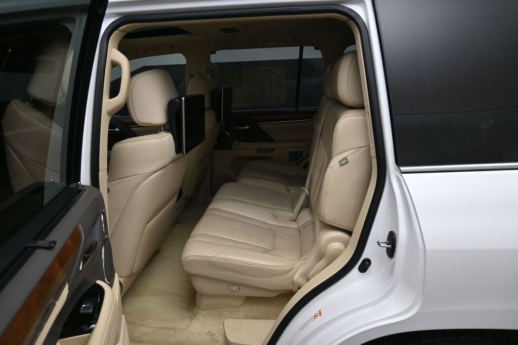 Used 2017 Lexus LX 570 4WD w/ Luxury Package image 36