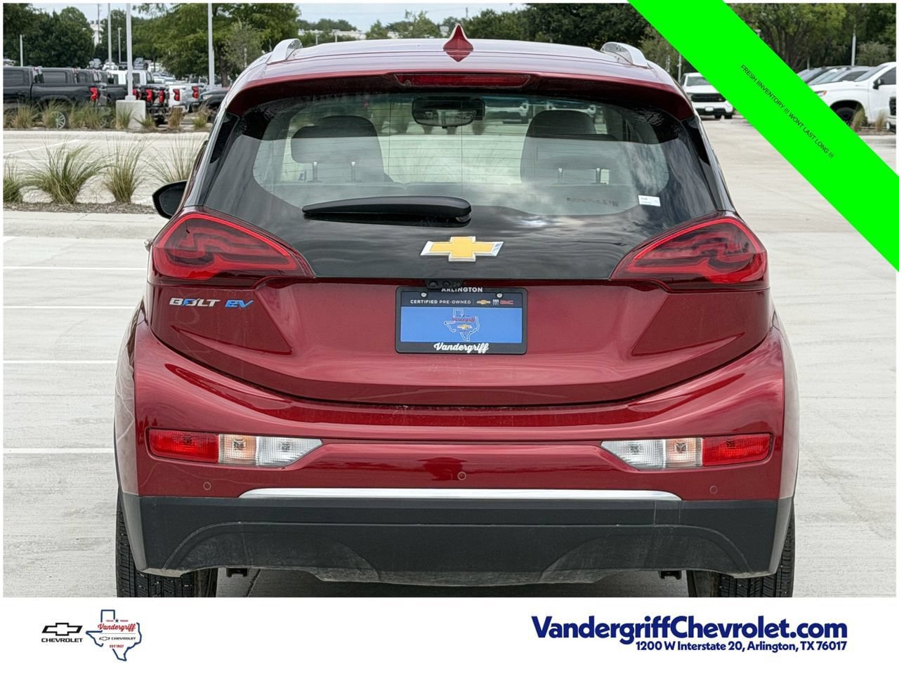 Used 2021 Chevrolet Bolt Premier w/ Infotainment Package FWD image 5