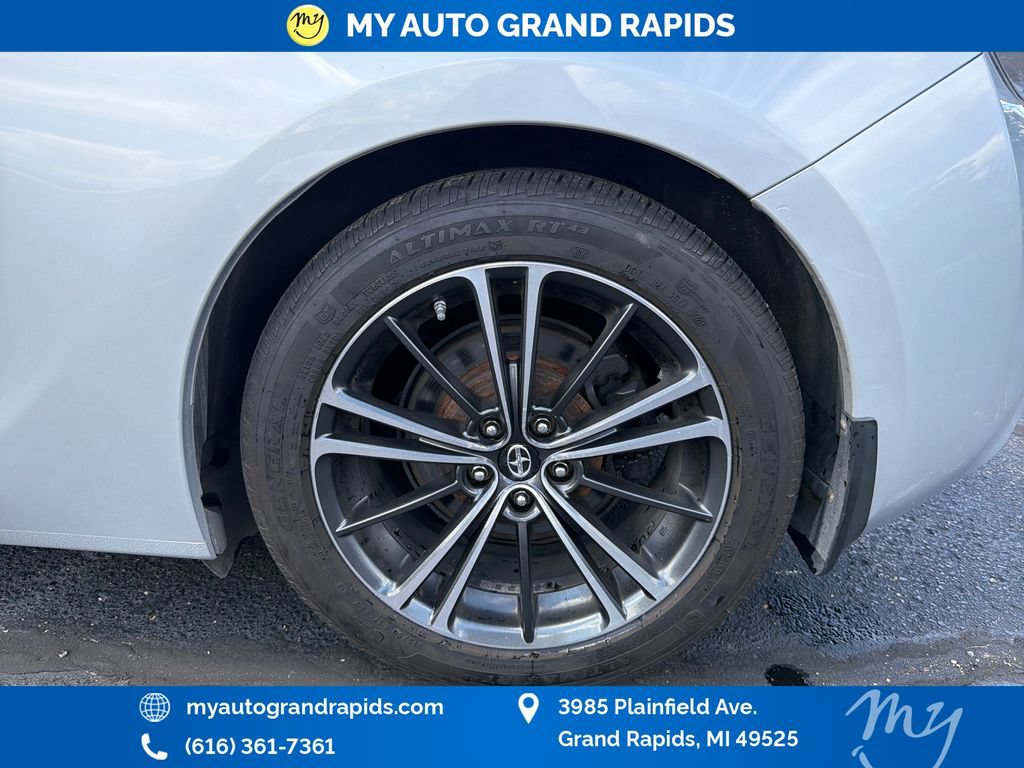 Used 2013 Scion FR-S RWD image 30