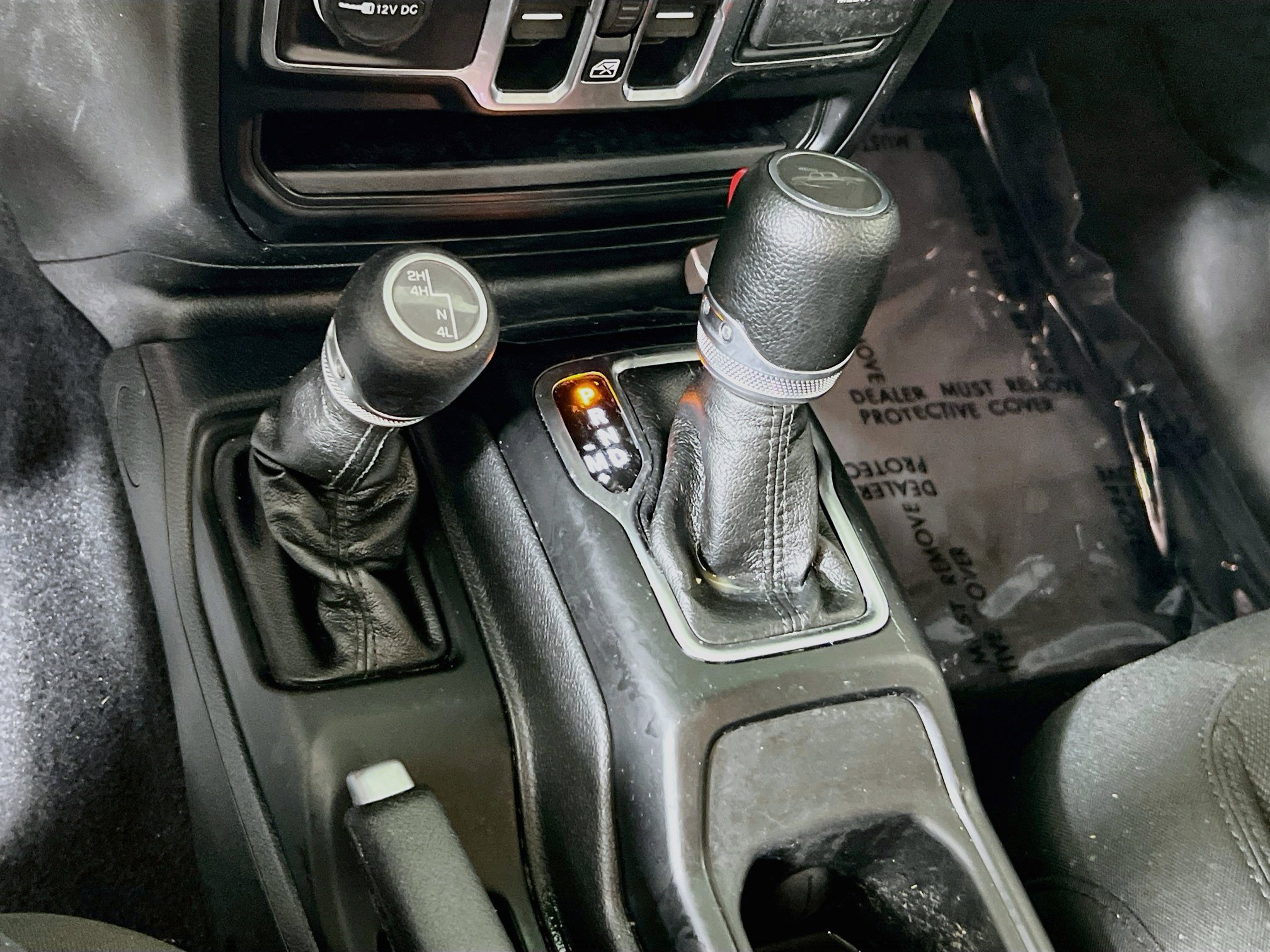 Used 2023 Jeep Gladiator Sport AWD/4WD image 16