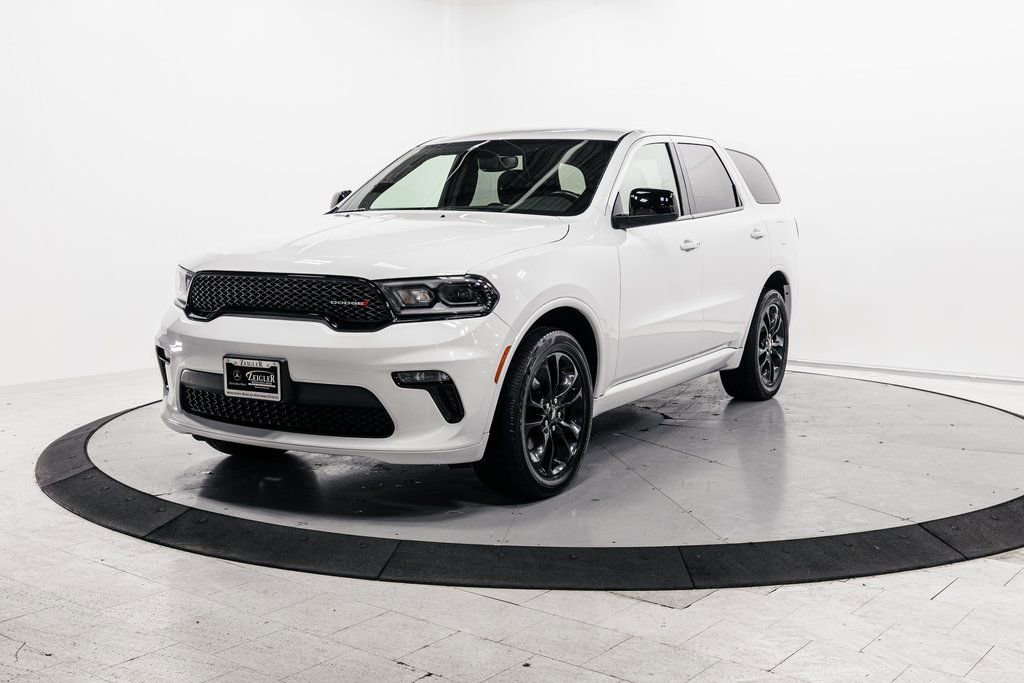 Used 2021 Dodge Durango SXT image 3