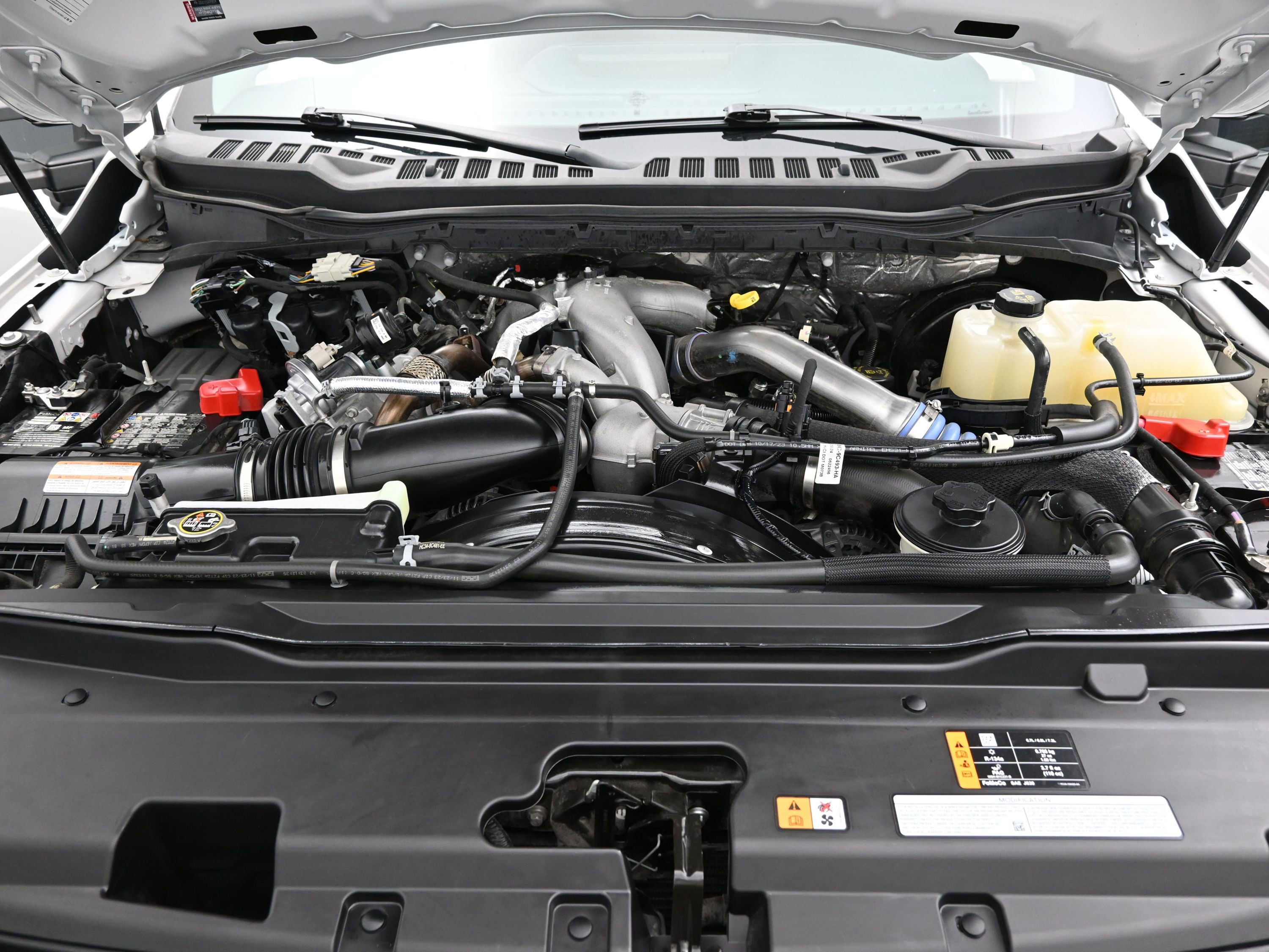 Used 2024 Ford F250 Lariat w/ Sport Appearance Package image 8