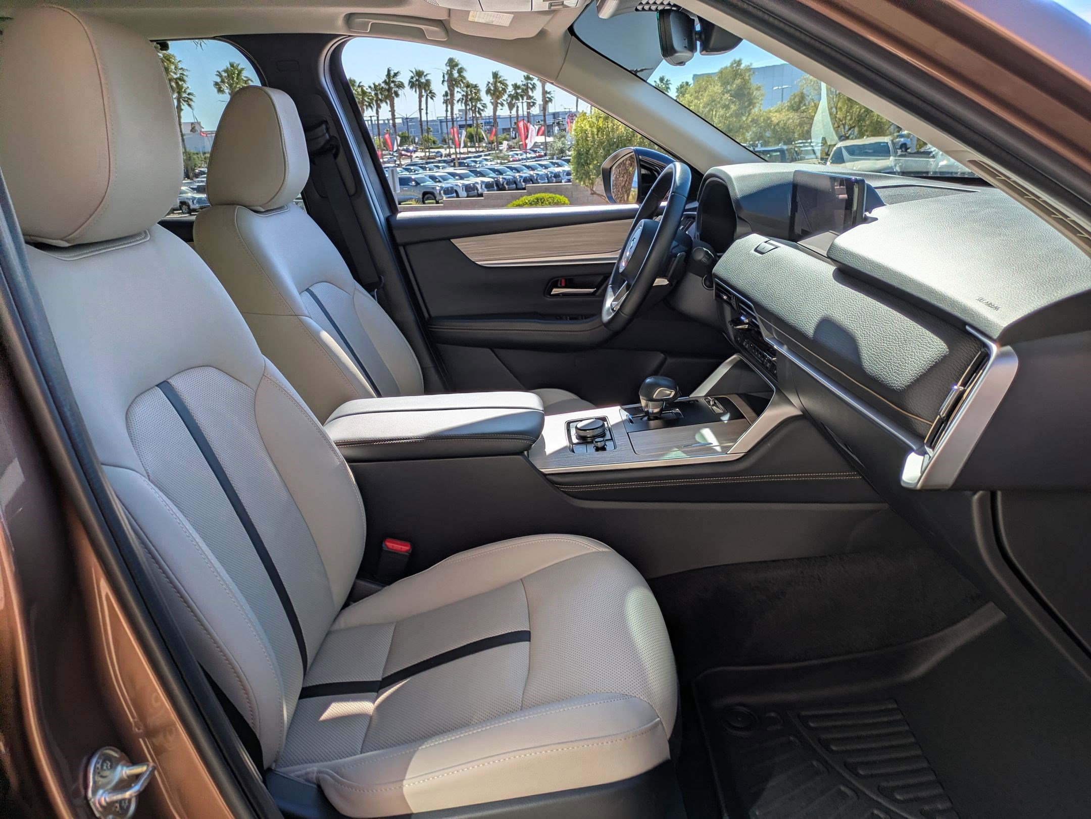 Used 2025 MAZDA CX-70 Plug-In Hybrid w/ Premium Pkg AWD/4WD image 31