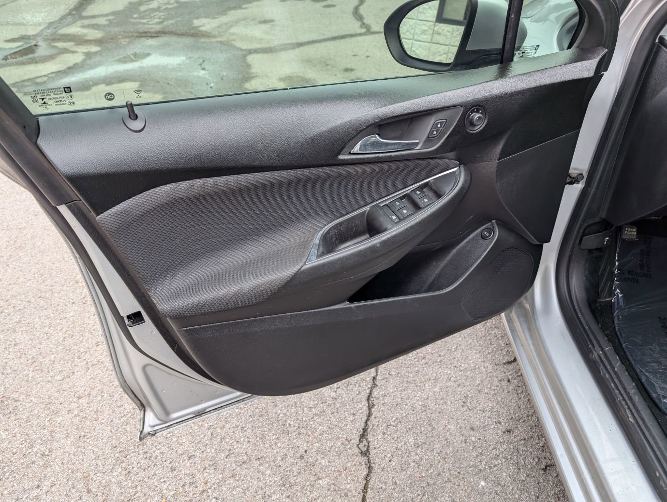 Used 2019 Chevrolet Cruze LS image 11