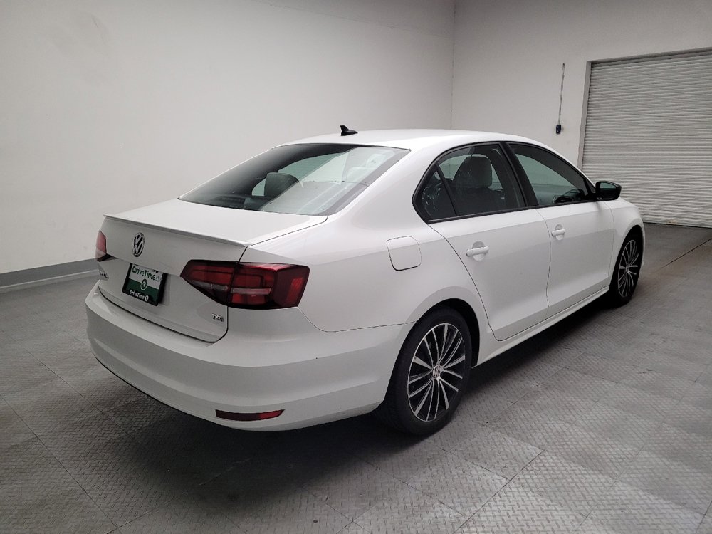 Used 2016 Volkswagen Jetta Sport FWD image 9