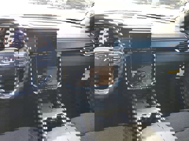 New 2026 GMC Acadia Elevation image 14