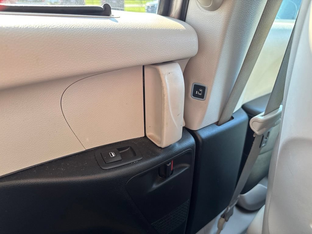 Used 2018 Chrysler Pacifica Limited FWD image 31