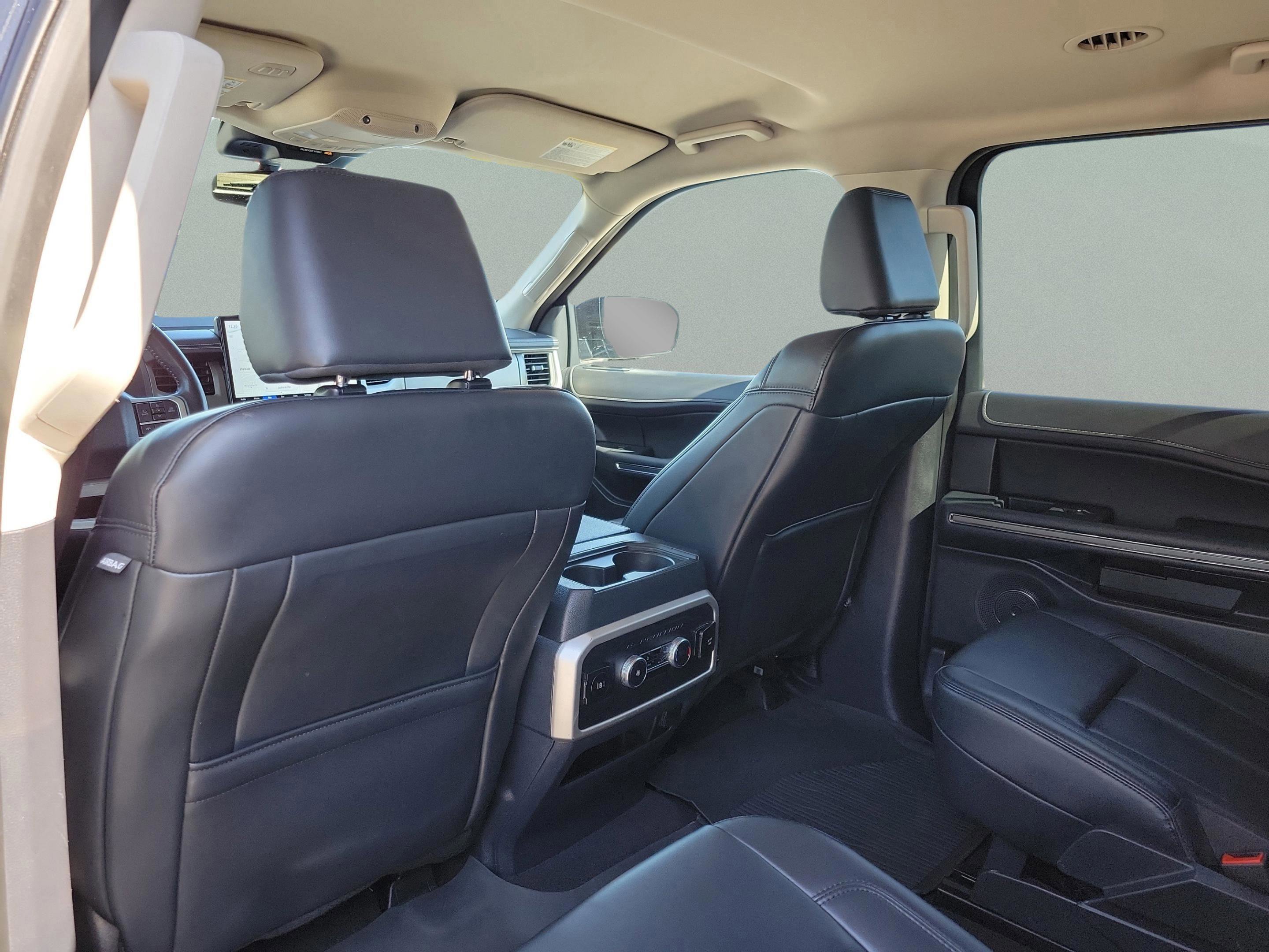 Used 2024 Ford Expedition XLT image 24