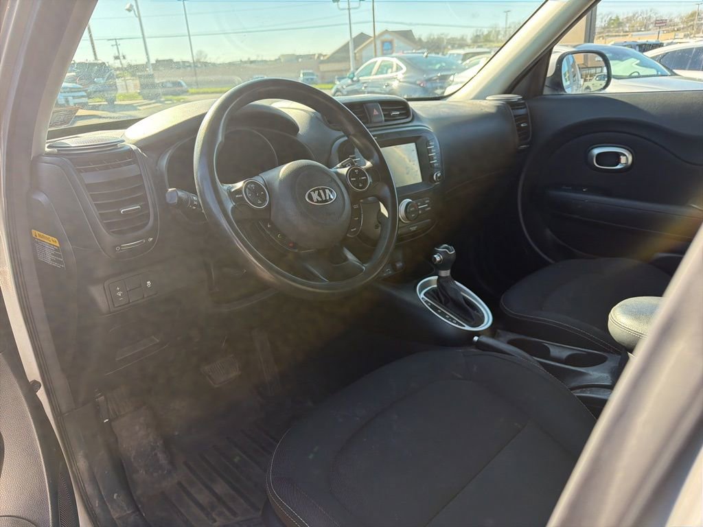Used 2018 Kia Soul + image 11