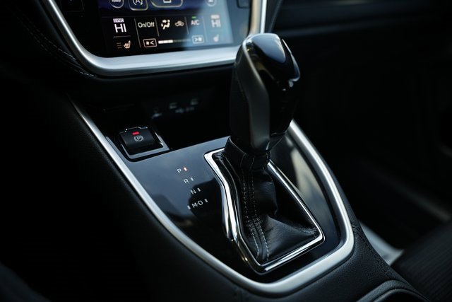 Used 2022 Subaru Outback Premium image 37