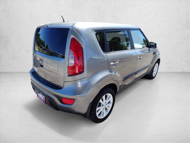 Used 2013 Kia Soul + FWD image 4