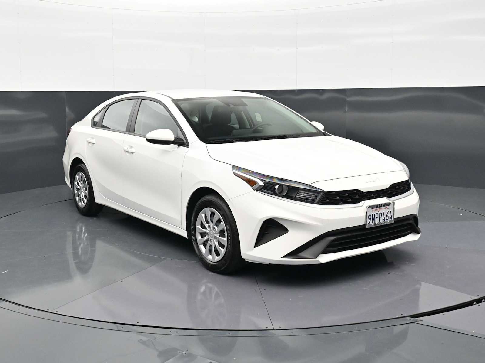 Used 2024 Kia Forte LX FWD image 3